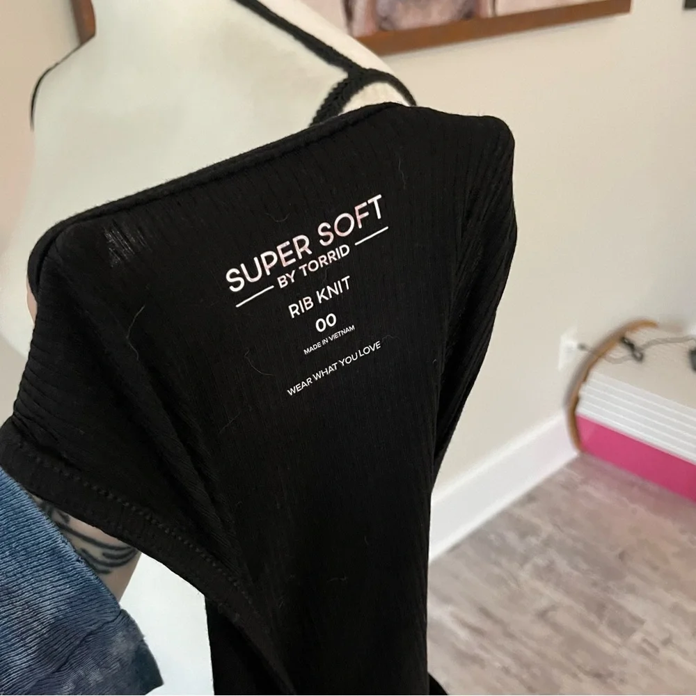 NWT TORRID Black babydoll Sleeveless Top - Picture 6 of 7